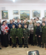 Официальная часть праздника. Глава сельской администрации Плеханова В.В., дети и почетные гости.
